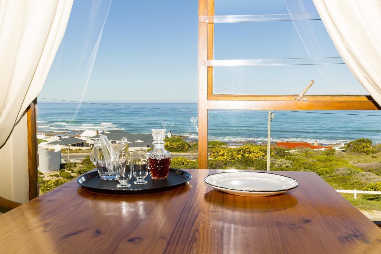 Oceanview Guesthouse Struisbaai Exterior photo