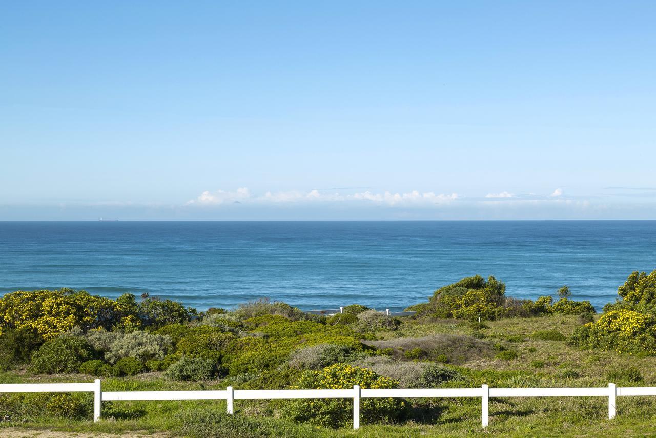 Oceanview Guesthouse Struisbaai Exterior photo